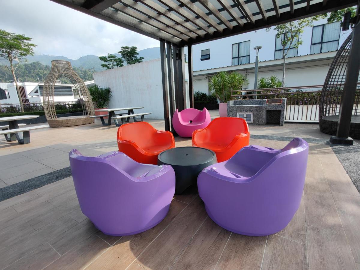 Friends & Family Apartment At Midhill Genting 8Pax Free Wifi Genting Highlands Buitenkant foto